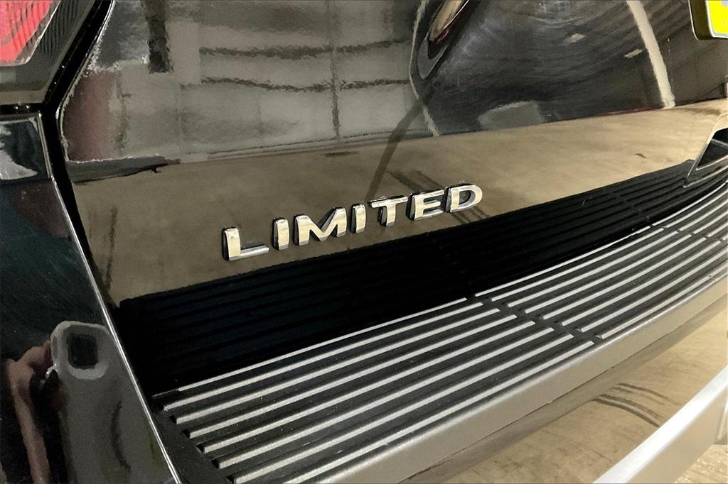 used 2021 Ford Expedition car, priced at $41,598