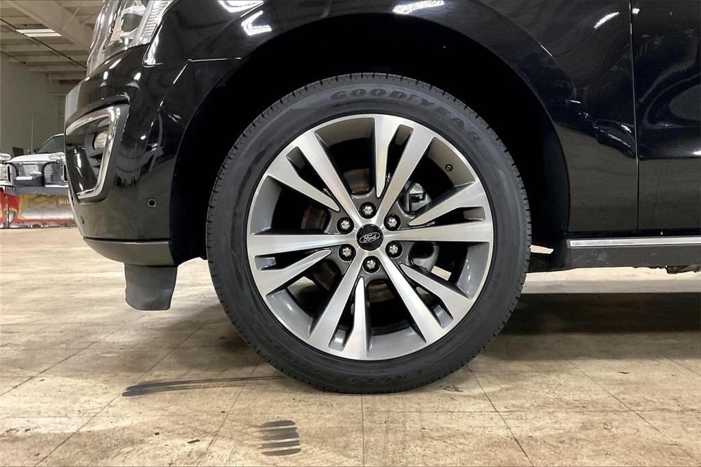 used 2021 Ford Expedition car, priced at $41,598