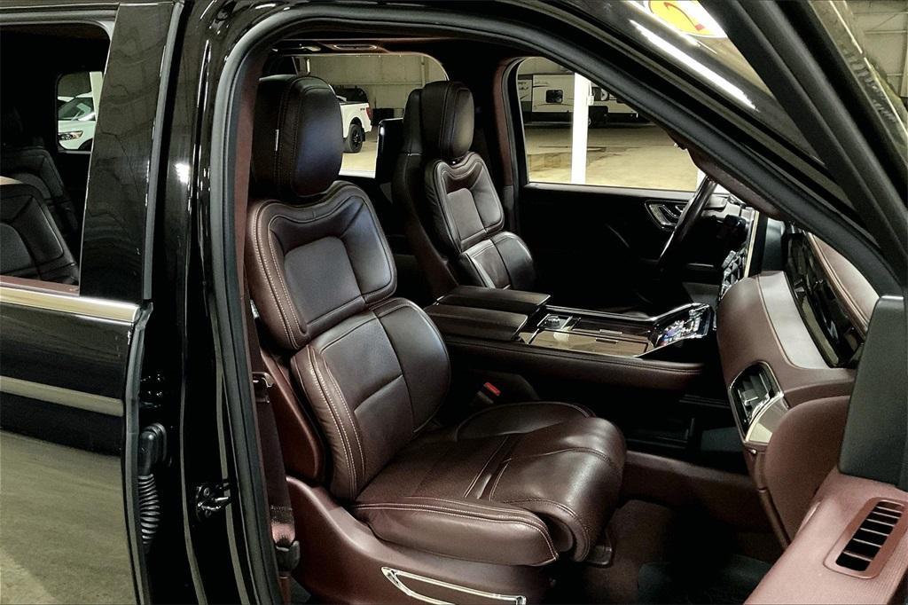 used 2019 Lincoln Navigator car, priced at $37,990