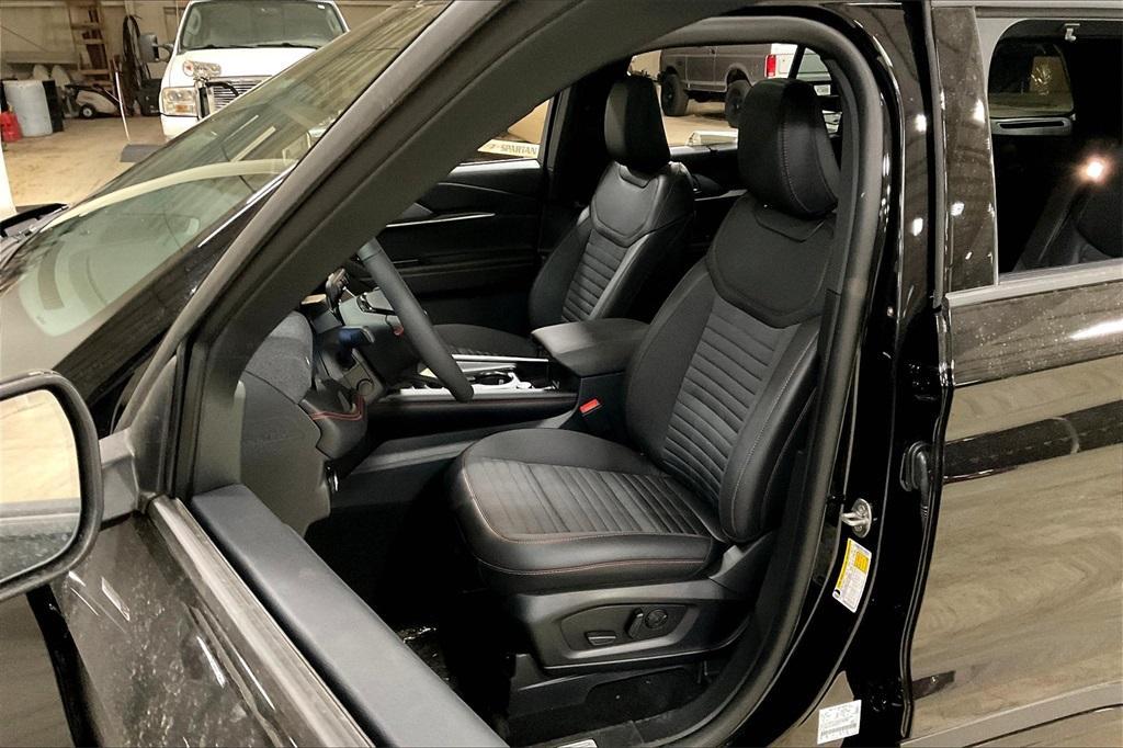 new 2025 Ford Explorer car, priced at $48,716