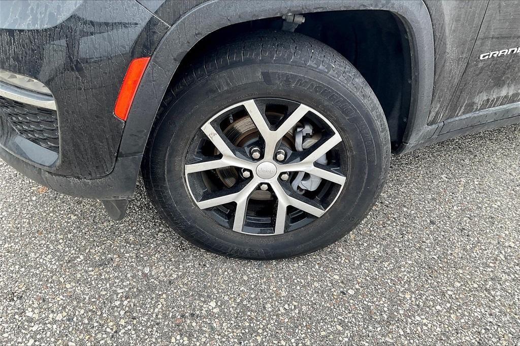 used 2024 Jeep Grand Cherokee car, priced at $33,925