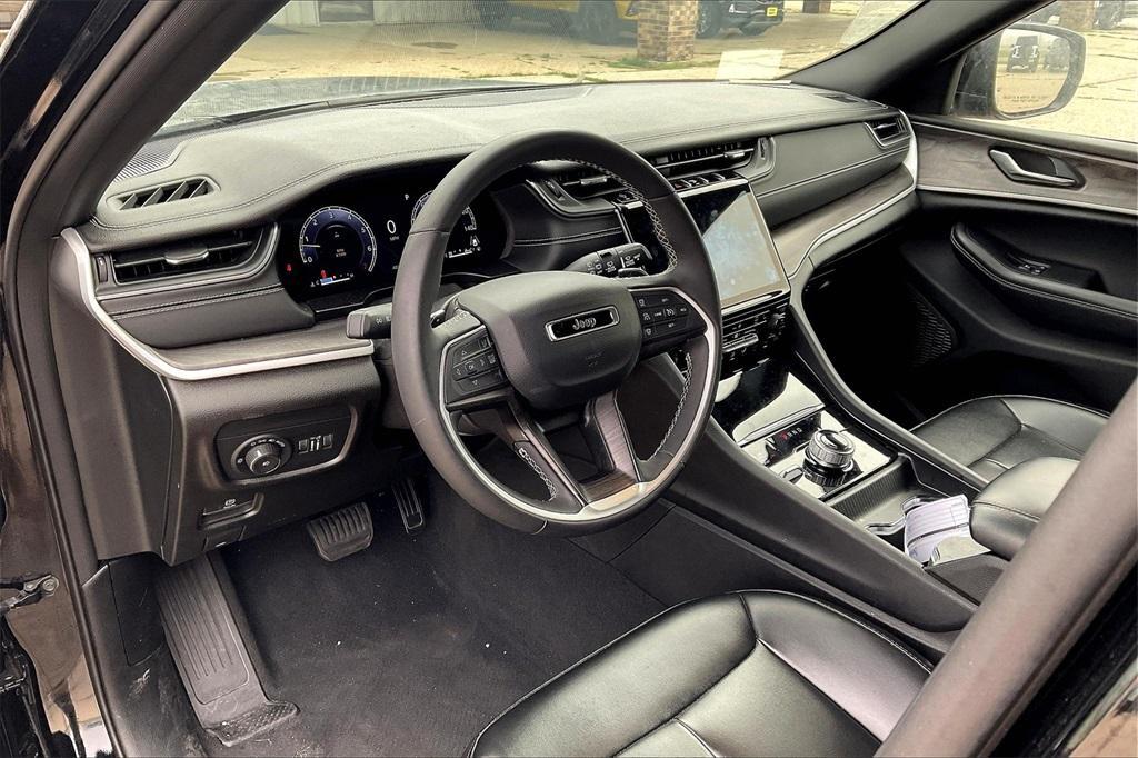 used 2024 Jeep Grand Cherokee car, priced at $33,925