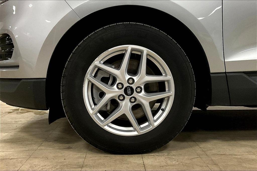 used 2024 Ford Edge car, priced at $23,814