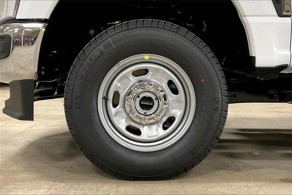 new 2025 Ford F-250 car, priced at $48,379