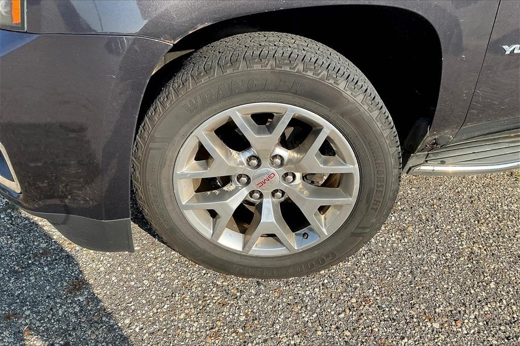 used 2015 GMC Yukon XL car, priced at $10,500