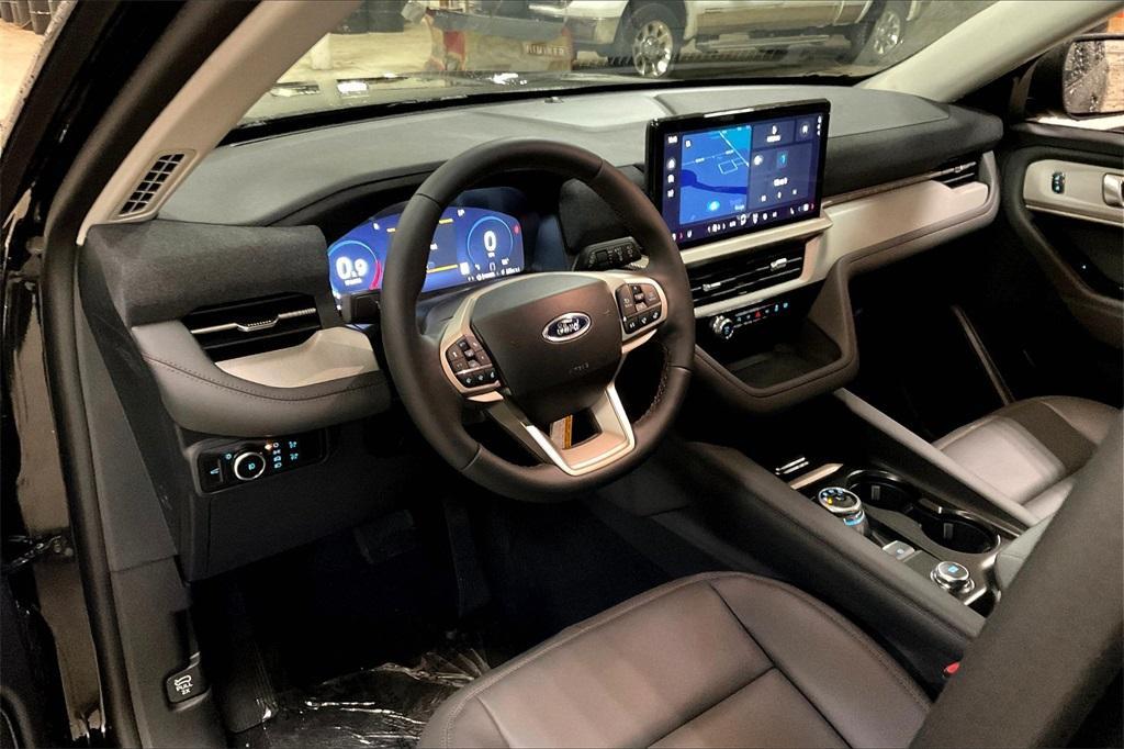 new 2025 Ford Explorer car, priced at $45,633