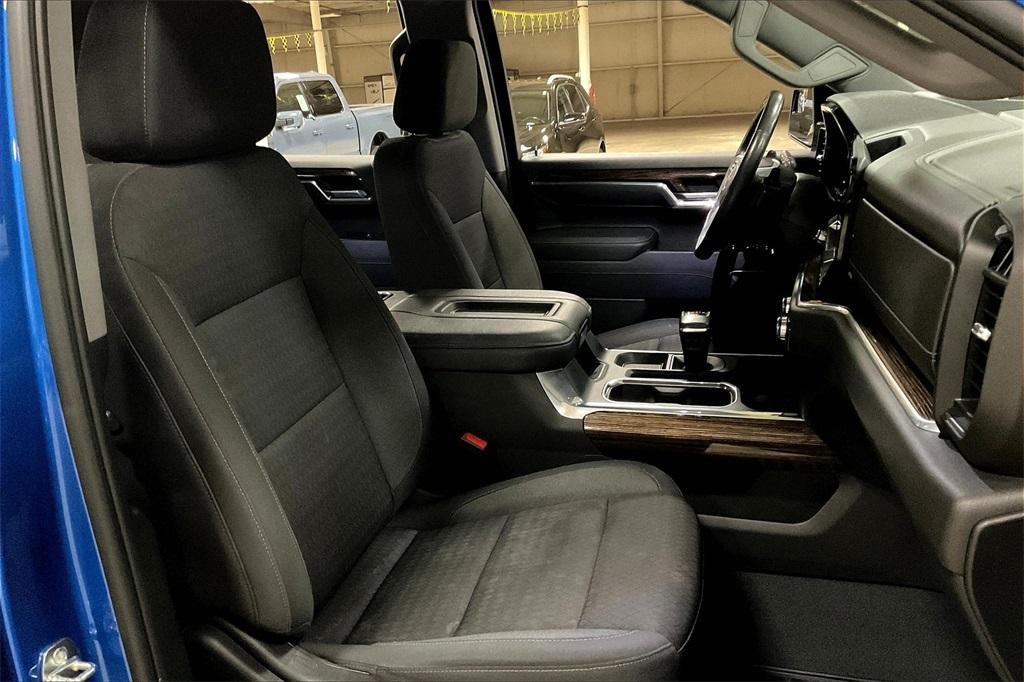 used 2022 GMC Sierra 1500 car, priced at $43,824