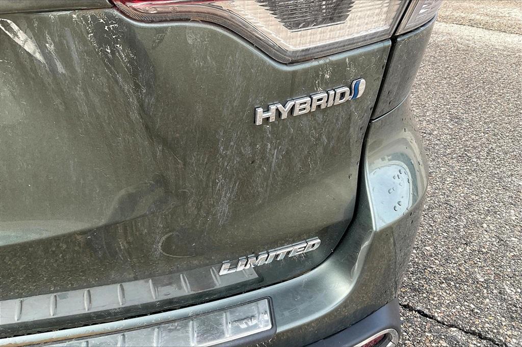 used 2019 Toyota Highlander Hybrid car, priced at $27,675