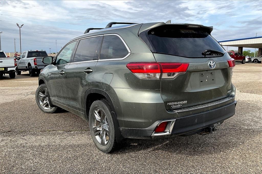 used 2019 Toyota Highlander Hybrid car, priced at $27,675