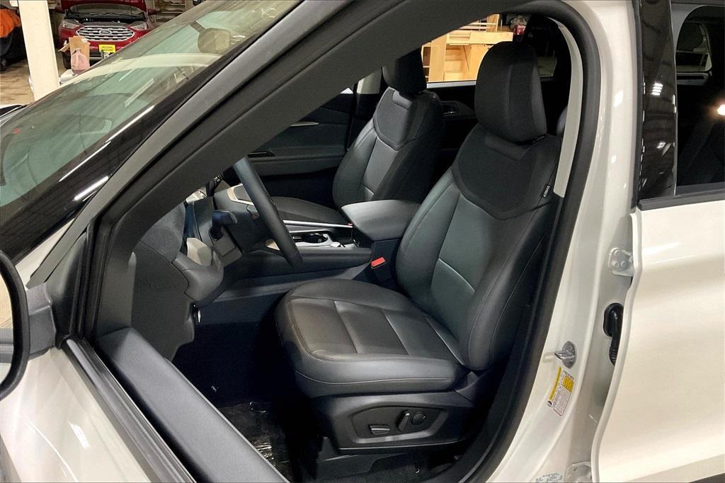 new 2025 Ford Explorer car, priced at $46,285