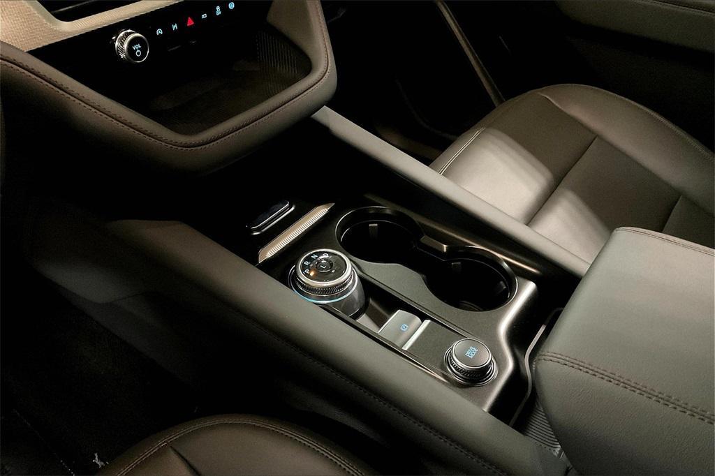 new 2025 Ford Explorer car, priced at $46,285