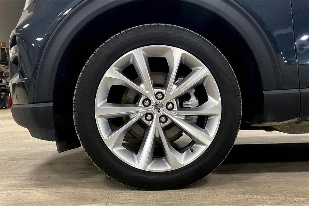 used 2022 Ford Explorer car, priced at $38,428