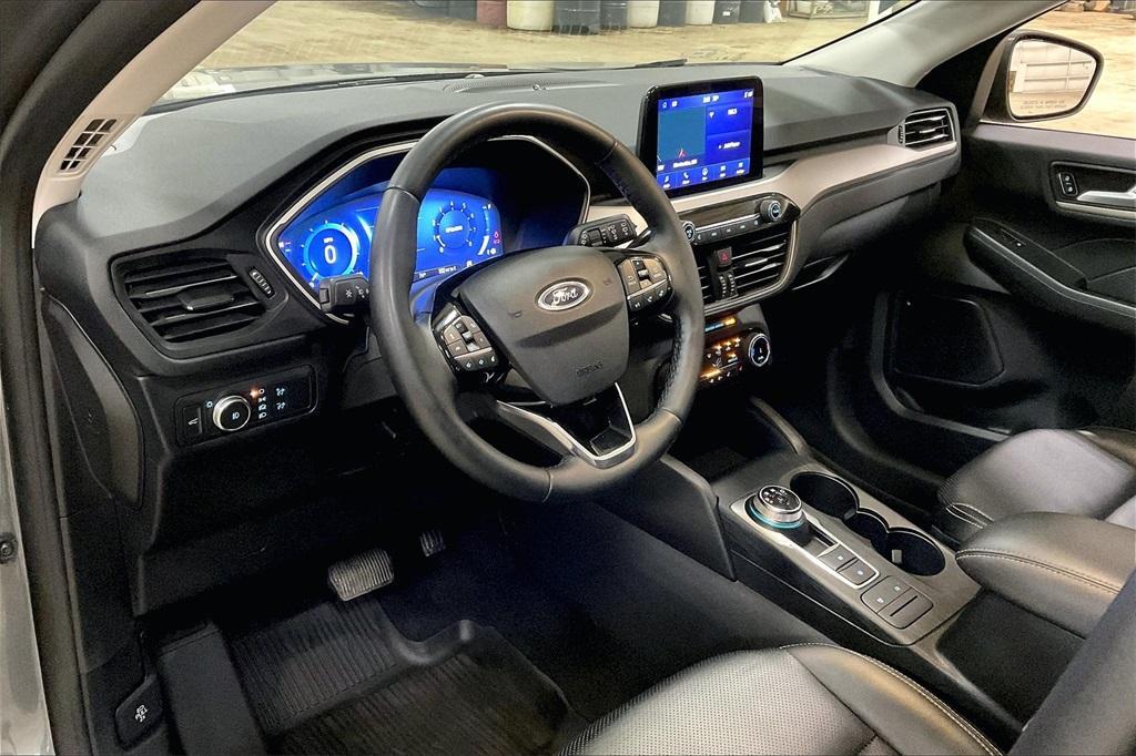 used 2022 Ford Escape car, priced at $20,586