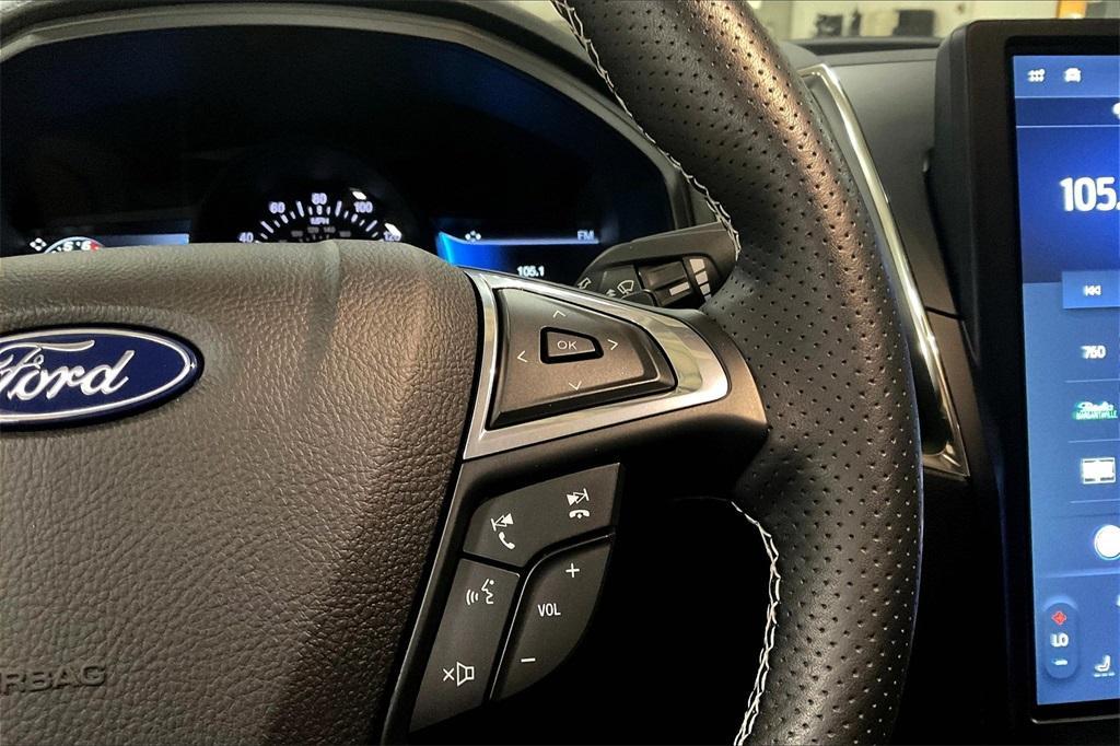 used 2023 Ford Edge car, priced at $31,361