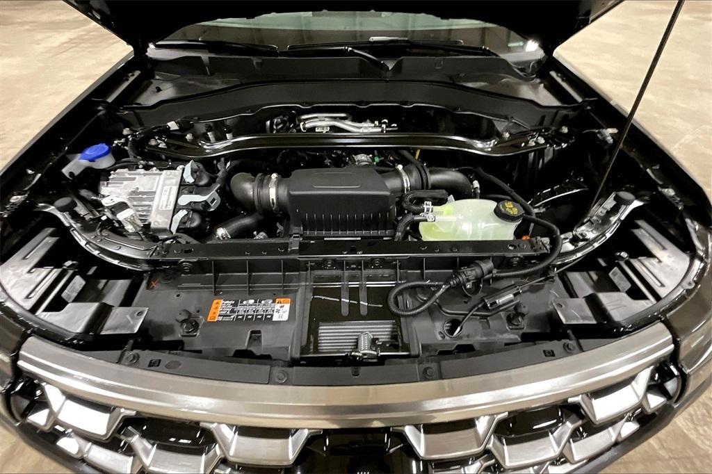 new 2025 Ford Explorer car, priced at $55,056
