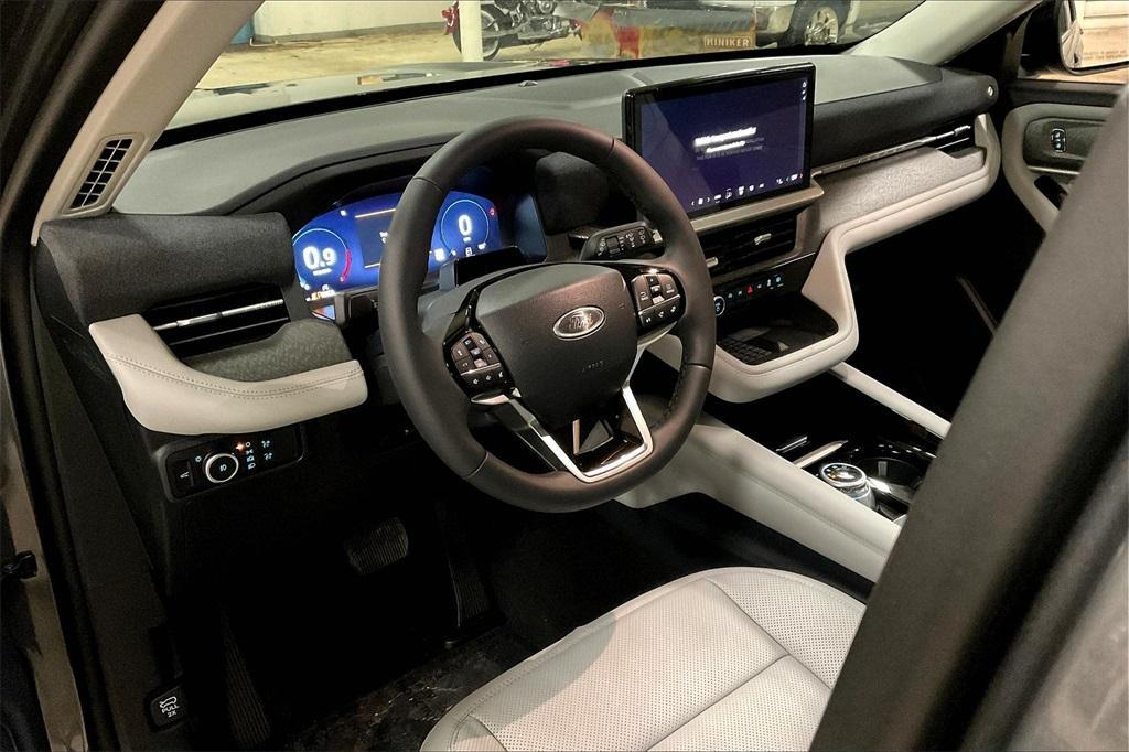 new 2025 Ford Explorer car, priced at $55,056