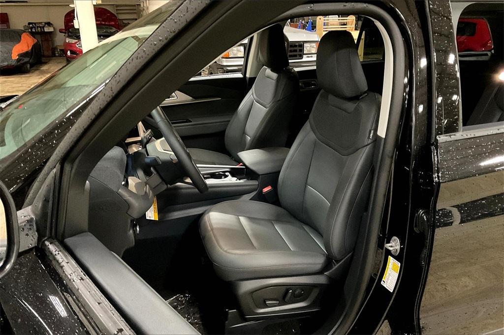 new 2025 Ford Explorer car, priced at $44,157