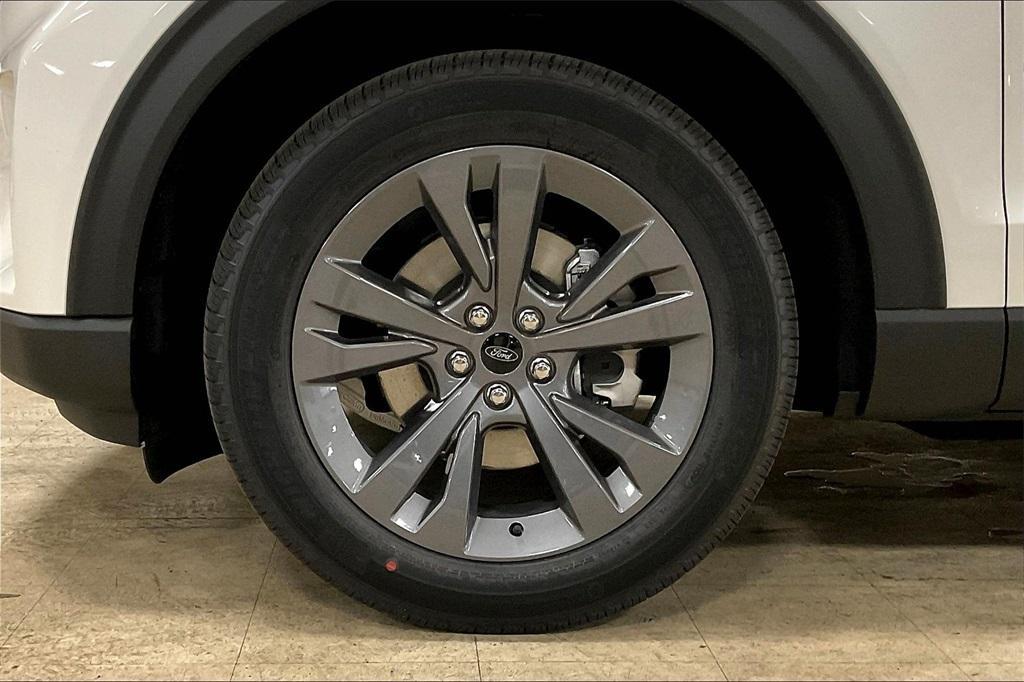 new 2025 Ford Explorer car, priced at $46,865