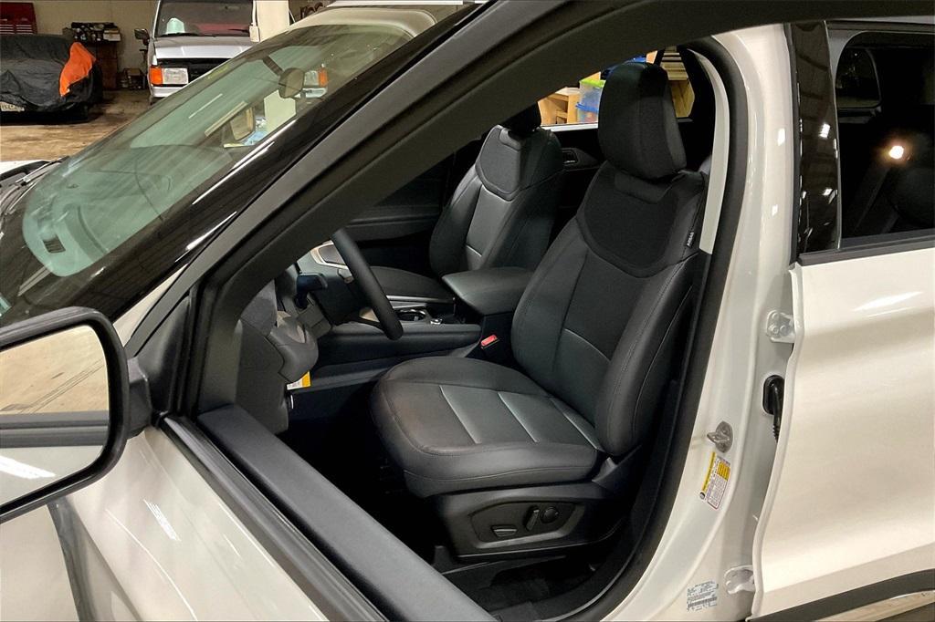 new 2025 Ford Explorer car, priced at $46,865