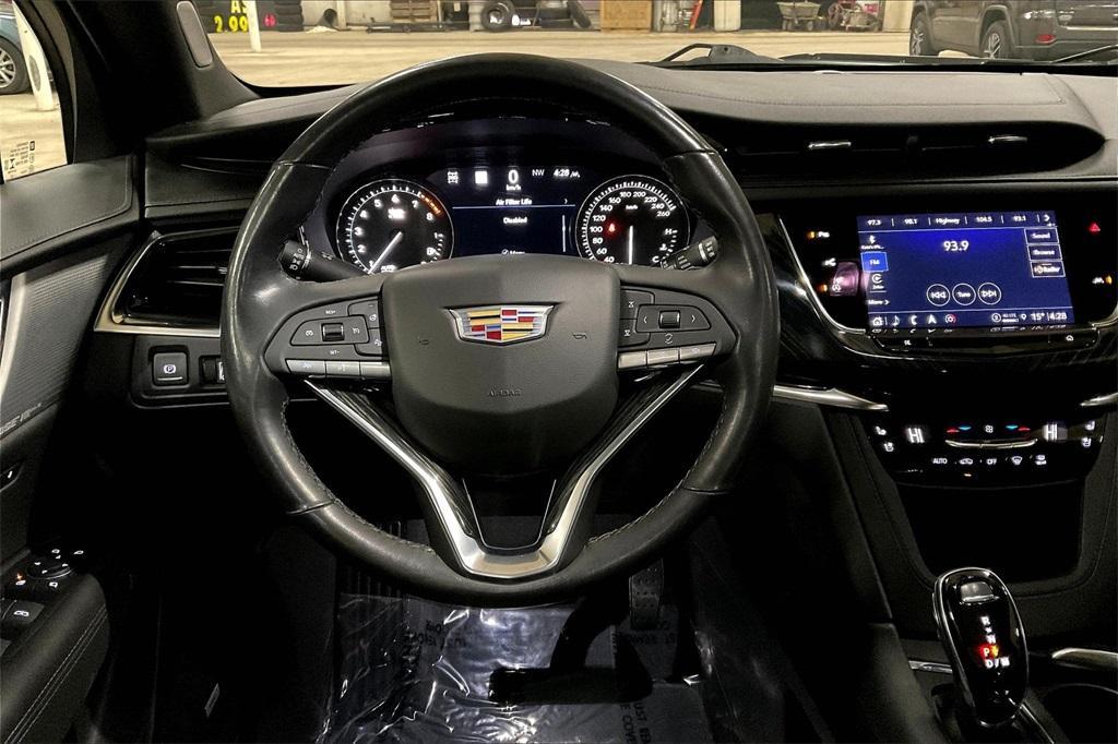 used 2022 Cadillac XT6 car, priced at $39,987