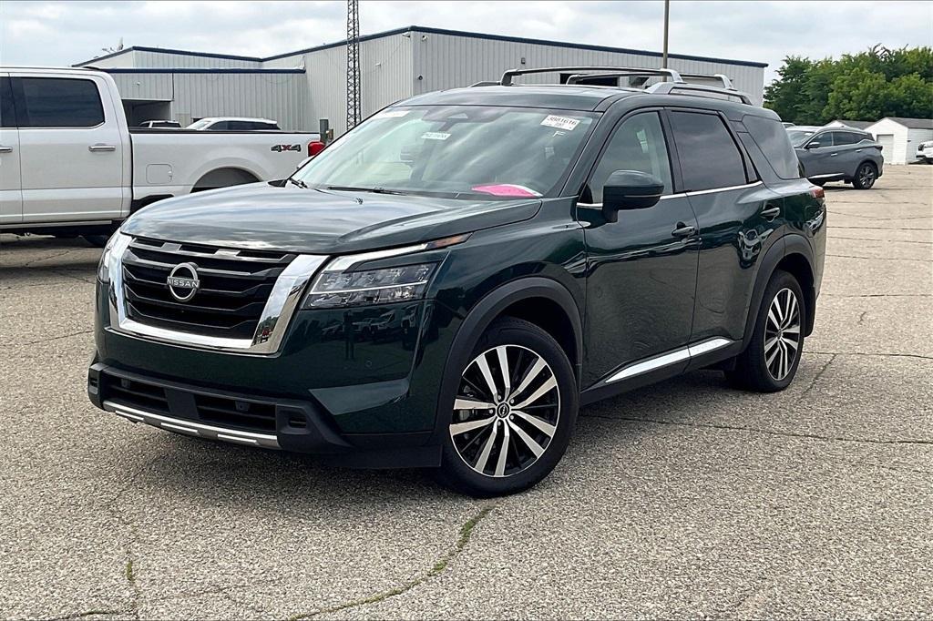 used 2024 Nissan Pathfinder car, priced at $45,998