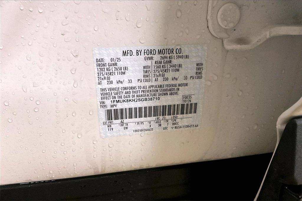 used 2025 Ford Explorer car, priced at $39,949