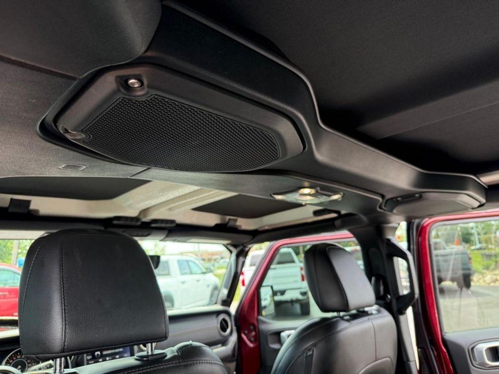 used 2021 Jeep Gladiator car, priced at $38,388