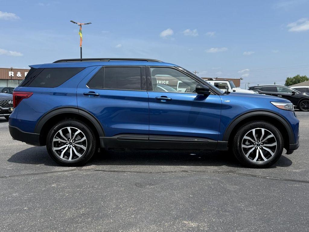 used 2022 Ford Explorer car, priced at $32,255