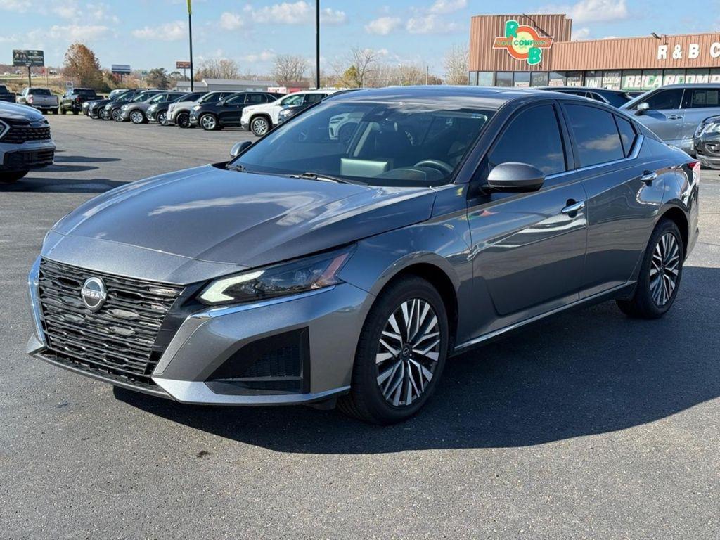 used 2023 Nissan Altima car, priced at $22,880