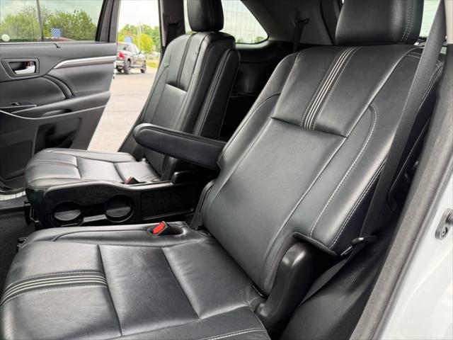 used 2017 Toyota Highlander car, priced at $22,980