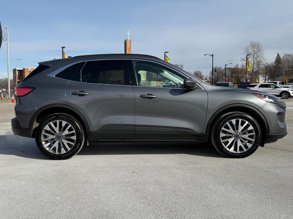 used 2022 Ford Escape car, priced at $21,995