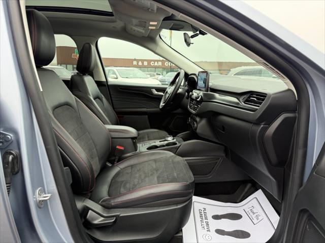 used 2022 Ford Escape car, priced at $25,680