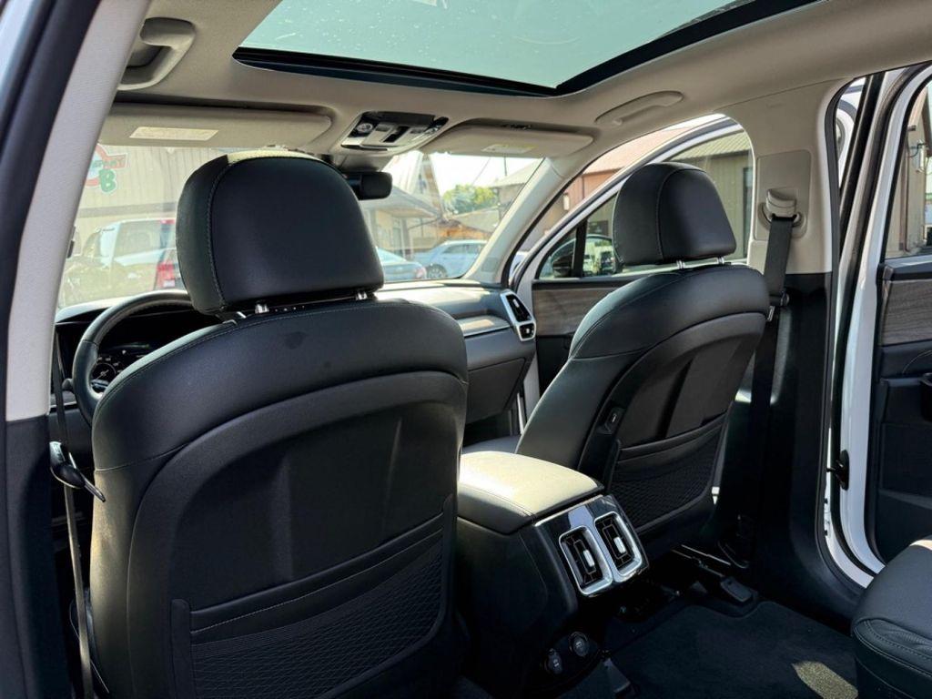 used 2022 Kia Sorento car, priced at $32,455