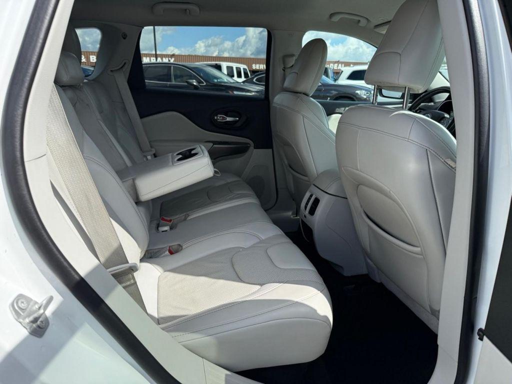 used 2020 Jeep Cherokee car, priced at $14,572