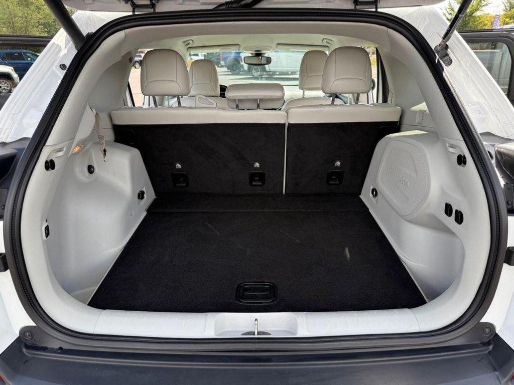 used 2020 Jeep Cherokee car, priced at $14,572