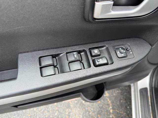 used 2011 Mitsubishi Endeavor car, priced at $8,998