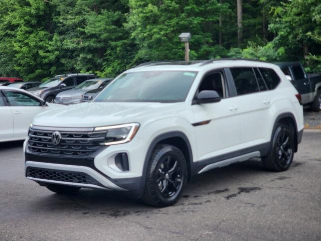 new 2024 Volkswagen Atlas car, priced at $51,411