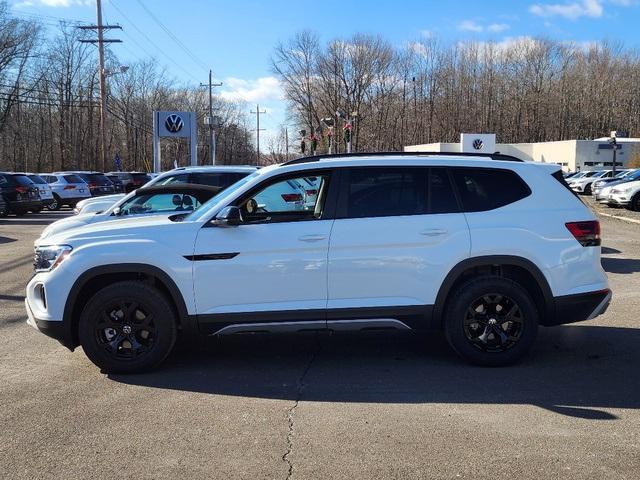 new 2025 Volkswagen Atlas car, priced at $49,181