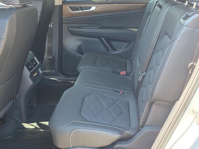 new 2025 Volkswagen Atlas car, priced at $44,004