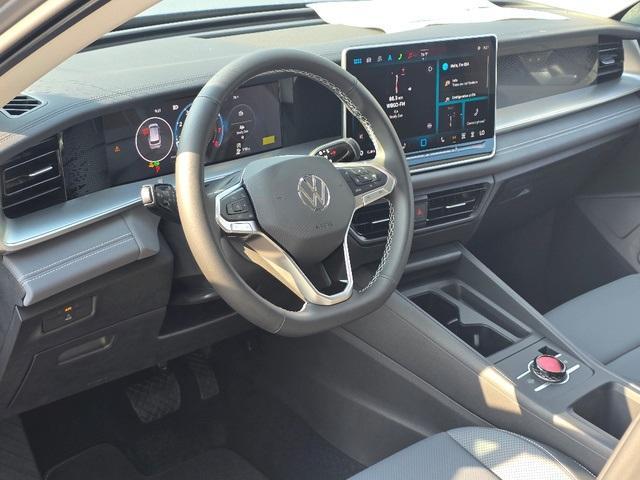new 2025 Volkswagen Tiguan car, priced at $33,120