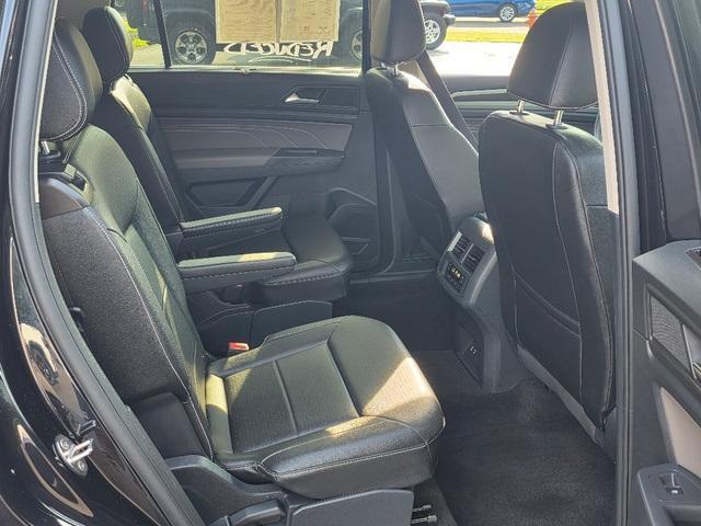 used 2021 Volkswagen Atlas car, priced at $24,000