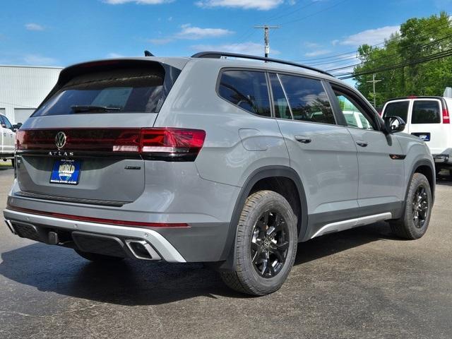 new 2025 Volkswagen Atlas car, priced at $49,356