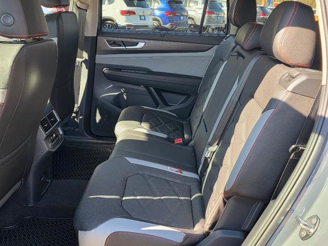 new 2025 Volkswagen Atlas car, priced at $49,984