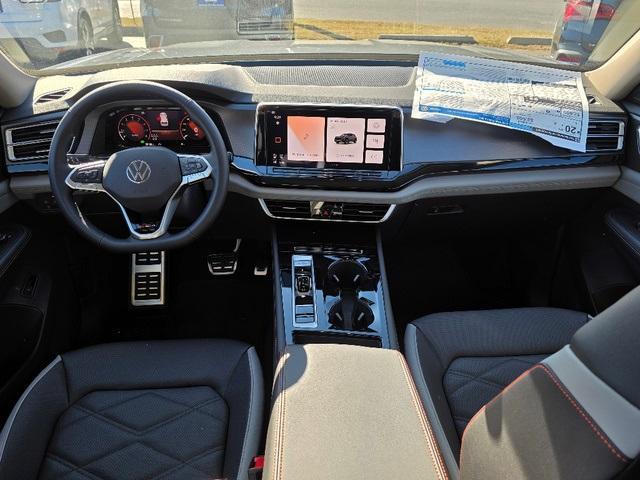 new 2025 Volkswagen Atlas car, priced at $49,984