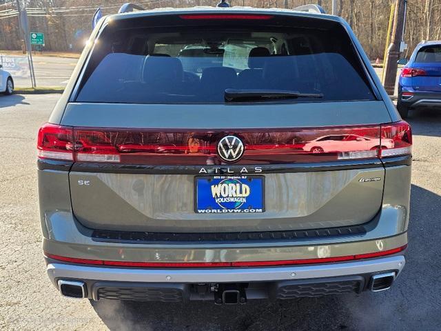 new 2025 Volkswagen Atlas car, priced at $49,901
