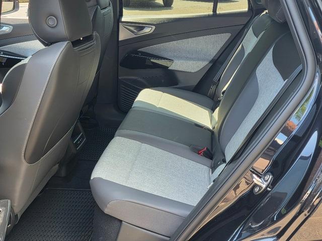 new 2025 Volkswagen ID.4 car, priced at $47,371