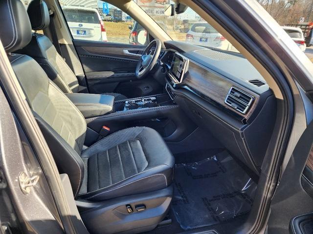 used 2024 Volkswagen Atlas car, priced at $40,000