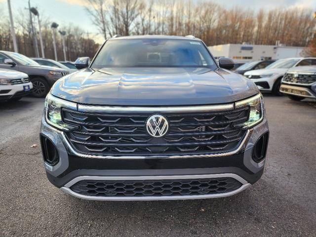 new 2024 Volkswagen Atlas Cross Sport car, priced at $43,543