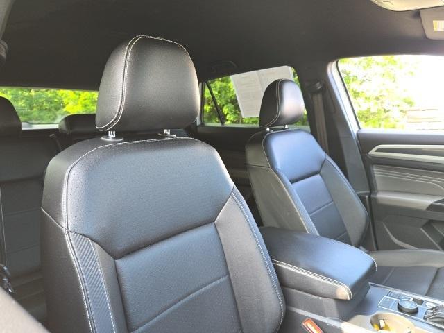 used 2021 Volkswagen Atlas Cross Sport car, priced at $25,995