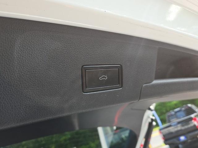 used 2021 Volkswagen Atlas Cross Sport car, priced at $25,995
